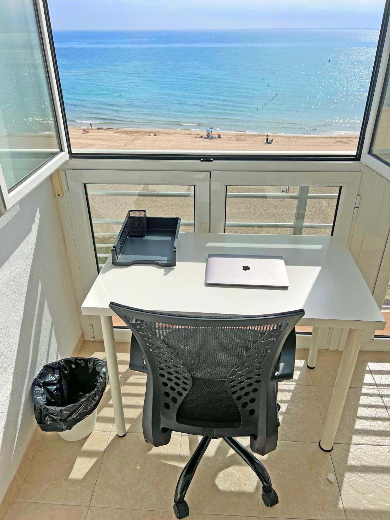 Ático en 1ª línea con impresionantes vistas al mar El Campello Exterior foto
