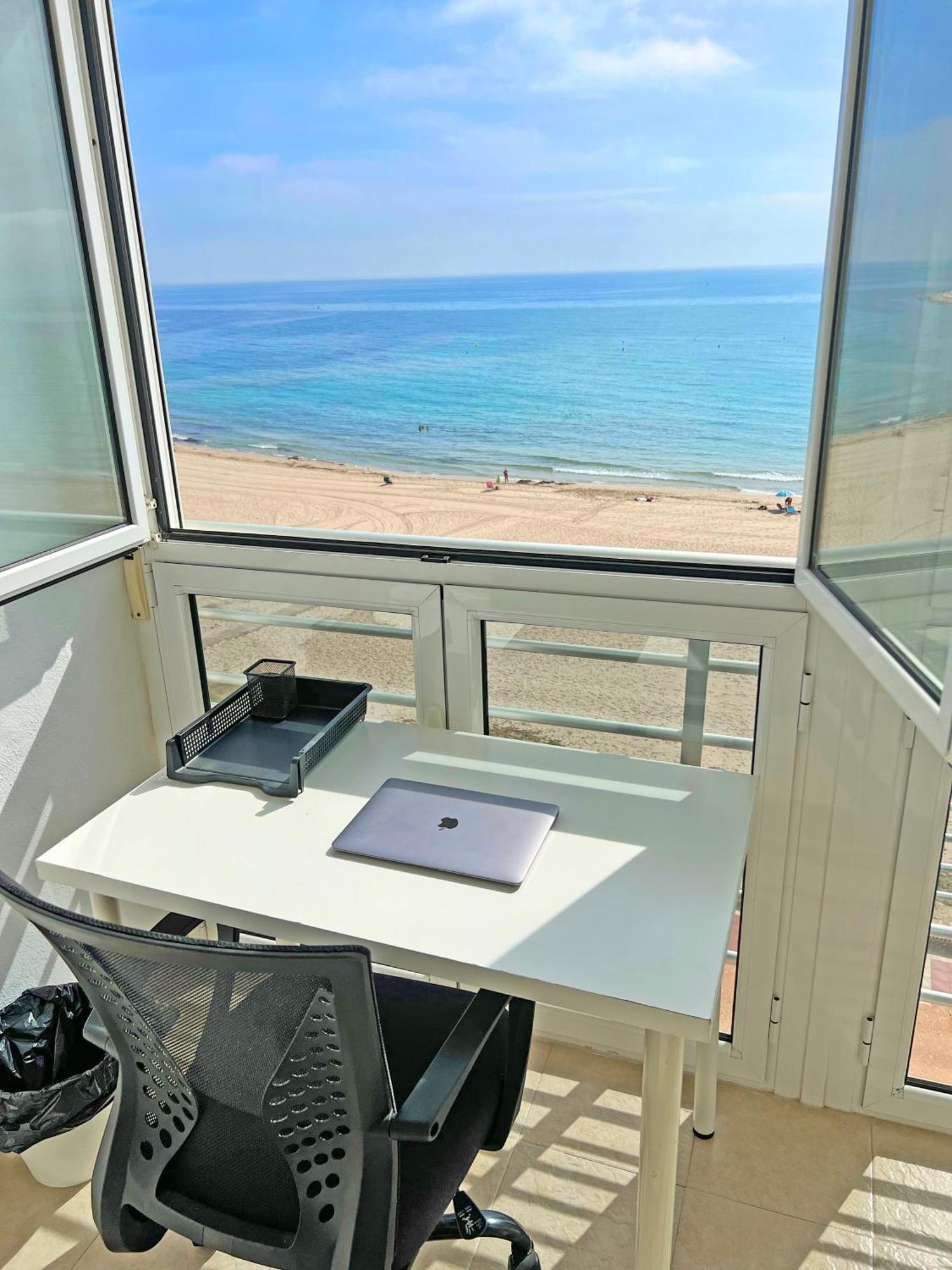 Ático en 1ª línea con impresionantes vistas al mar El Campello Exterior foto