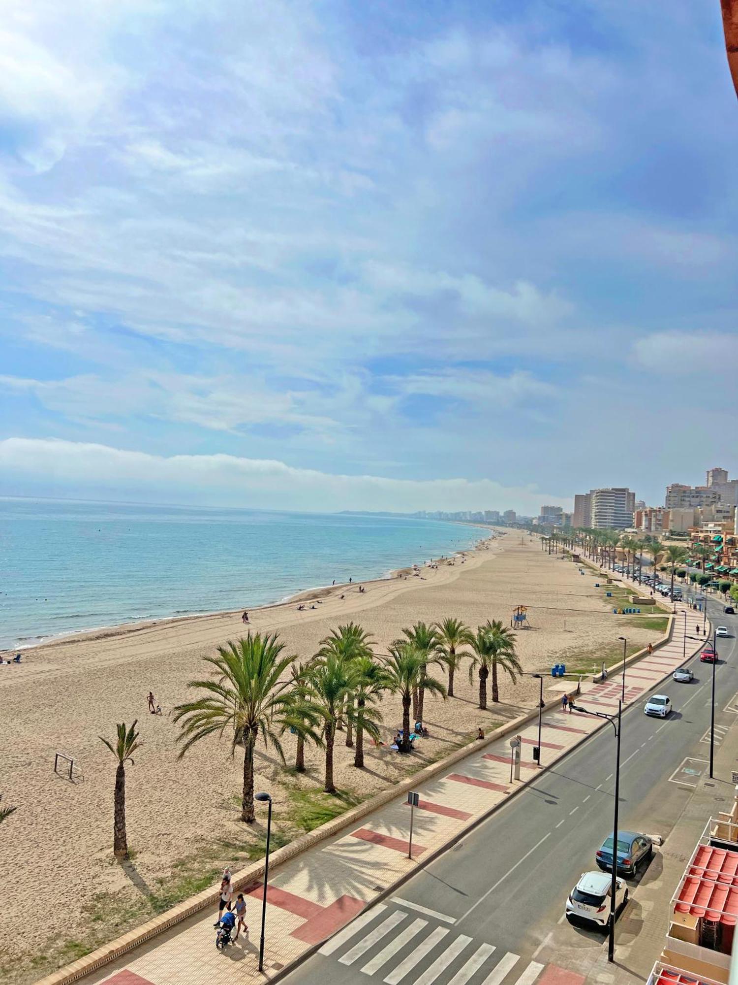 Ático en 1ª línea con impresionantes vistas al mar El Campello Exterior foto