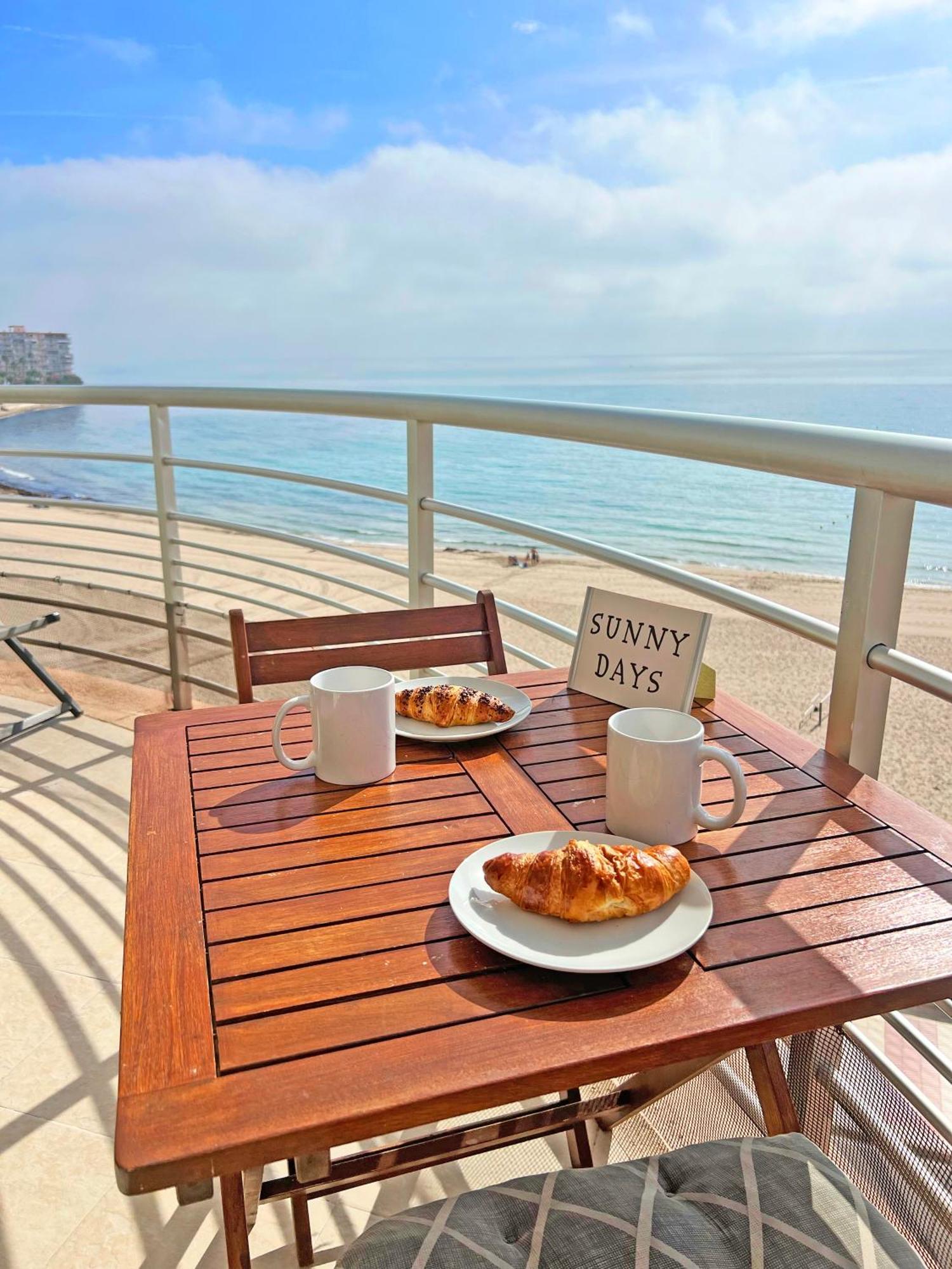 Ático en 1ª línea con impresionantes vistas al mar El Campello Exterior foto